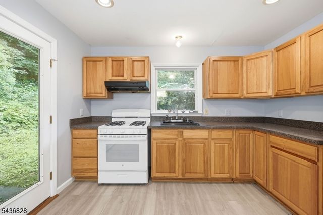 48 E Shore Dr, Vernon Twp., NJ 07462
