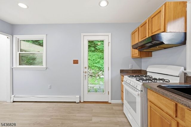 48 E Shore Dr, Vernon Twp., NJ 07462