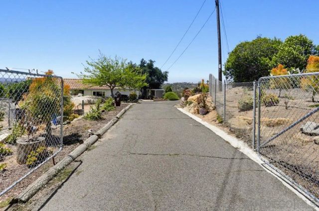 28185 Valley Center, Valley Center, CA 92082