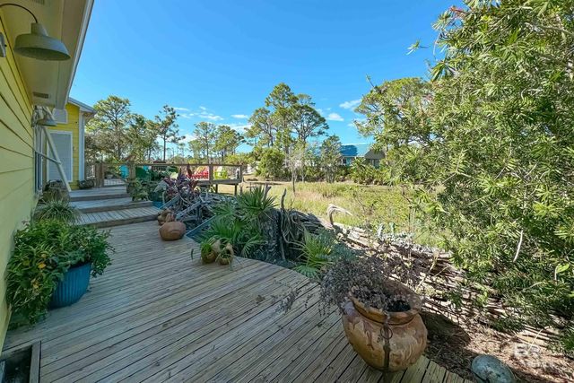 843 VETERANS Road, Gulf Shores, AL 36542
