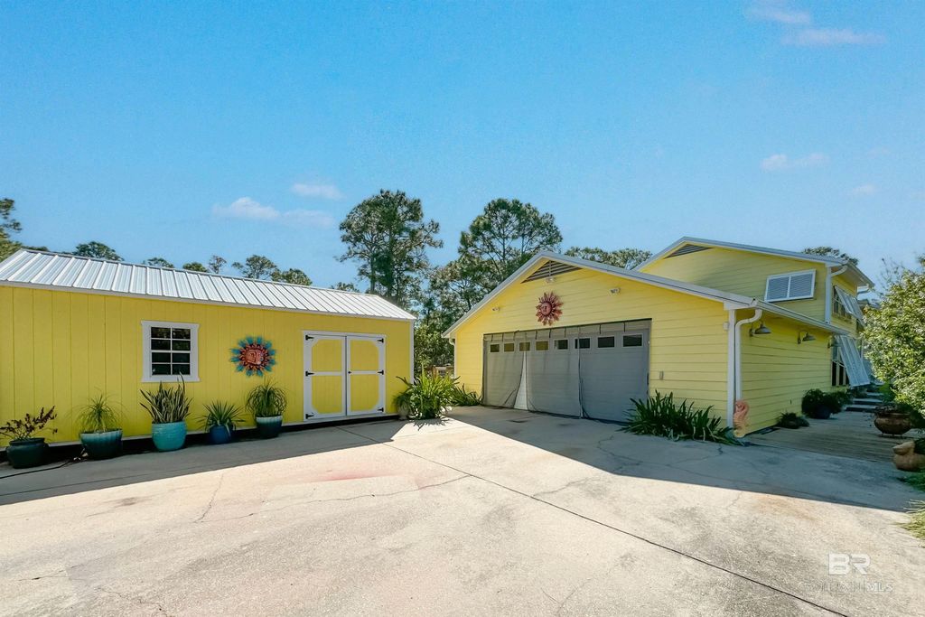 843 VETERANS Road, Gulf Shores, AL 36542