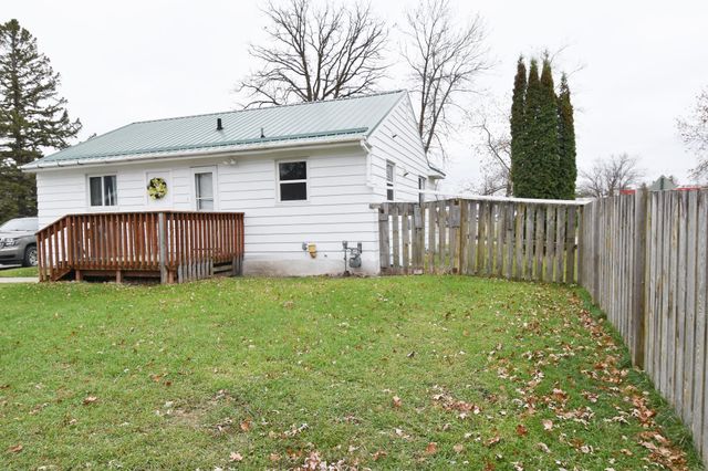 1523 1st Street E, Thief River Falls, MN 56701