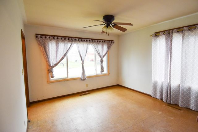 1523 1st Street E, Thief River Falls, MN 56701