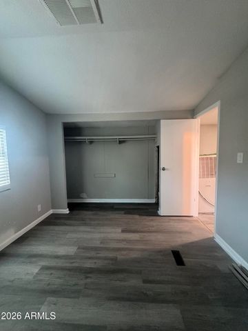 8601 N 71st Avenue 155, Glendale, AZ 85301