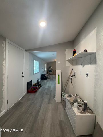 8601 N 71st Avenue 155, Glendale, AZ 85301