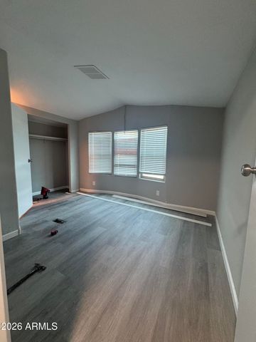 8601 N 71st Avenue 155, Glendale, AZ 85301