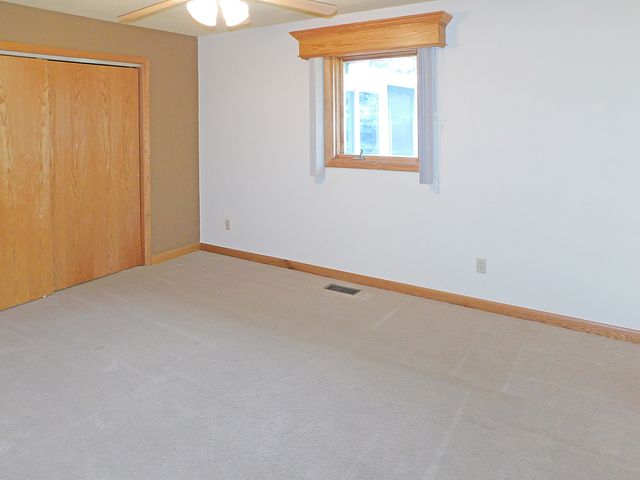 5874 Ada Drive, Roscoe, IL 61073