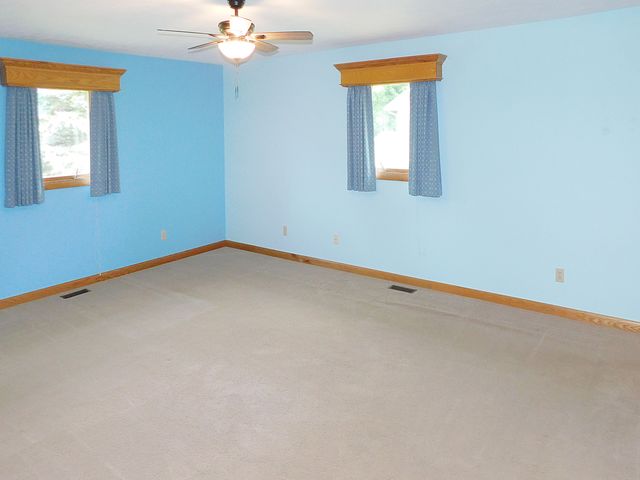 5874 Ada Drive, Roscoe, IL 61073