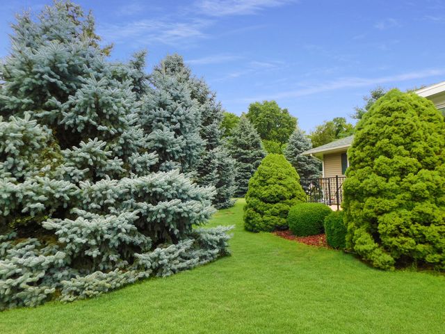 5874 Ada Drive, Roscoe, IL 61073