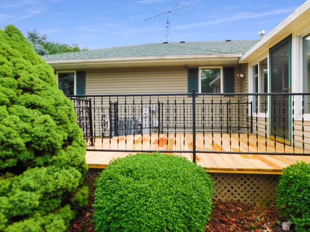 5874 Ada Drive, Roscoe, IL 61073
