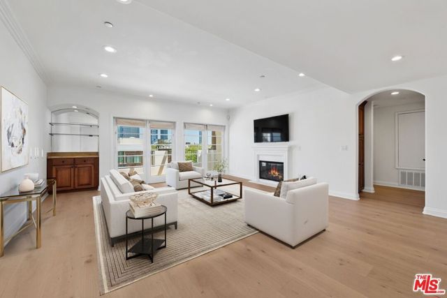 1821 Fairburn Avenue 401, Los Angeles, CA 90025