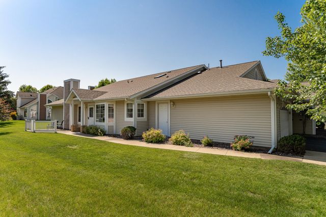 1896 Waterford Place SW, Rochester, MN 55902