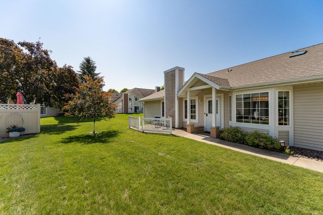 1896 Waterford Place SW, Rochester, MN 55902