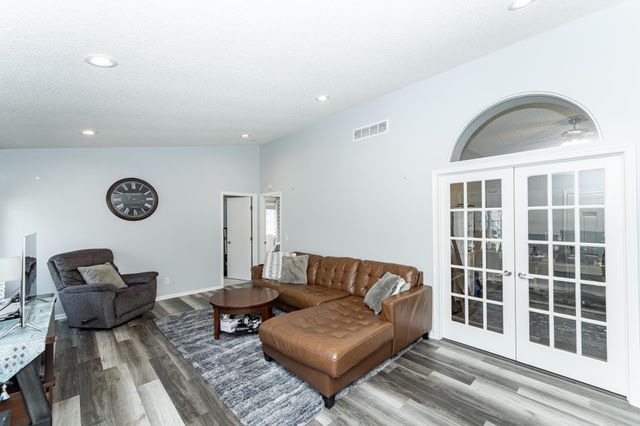 1896 Waterford Place SW, Rochester, MN 55902