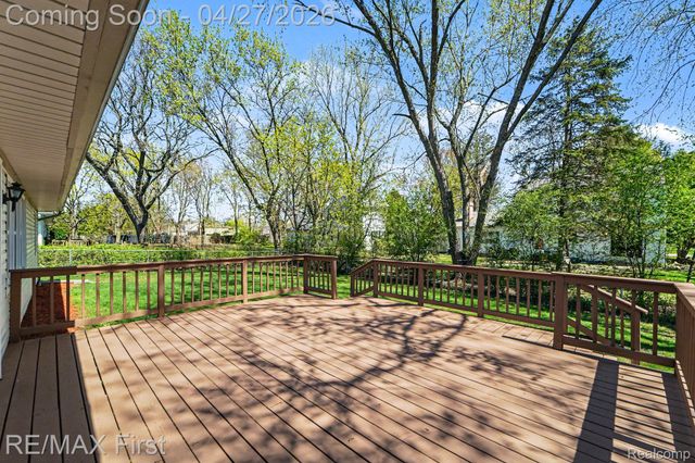 4984 Hyde Park Drive, Troy, MI 48085