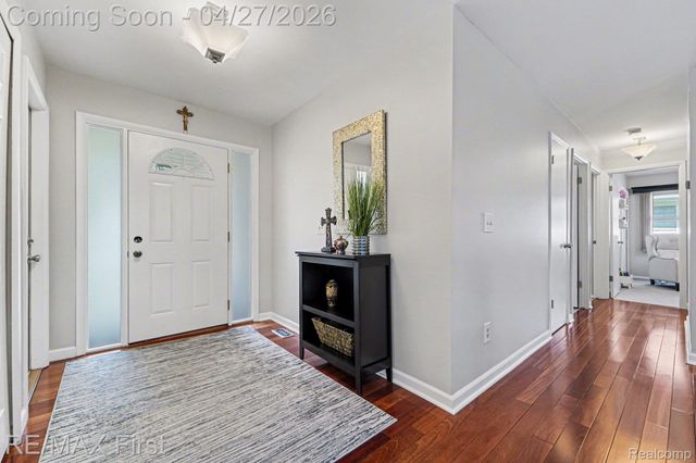 4984 Hyde Park Drive, Troy, MI 48085