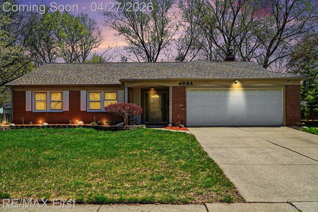 4984 Hyde Park Drive, Troy, MI 48085
