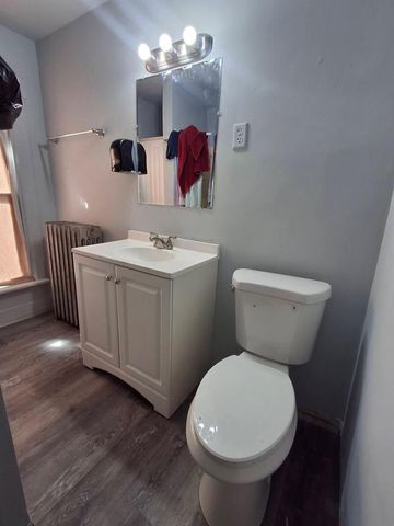 512 E Main STREET, Waukesha, WI 53186