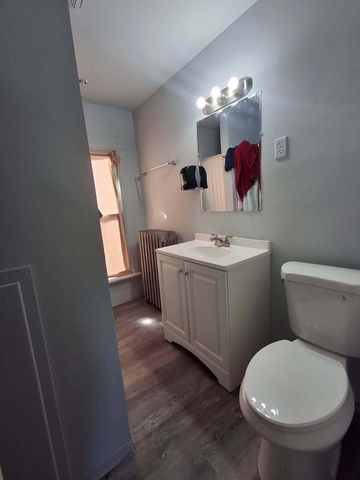 512 E Main STREET, Waukesha, WI 53186