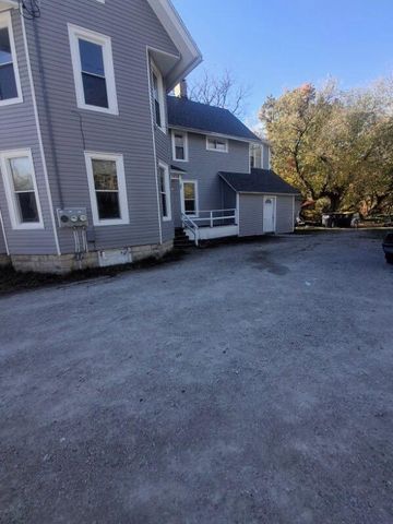 512 E Main STREET, Waukesha, WI 53186