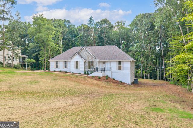 150 Indian Bluff Drive, Sharpsburg, GA 30277