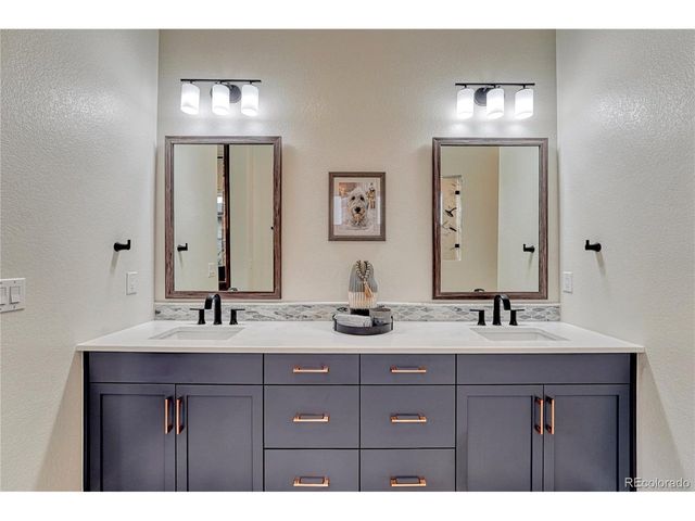 7201 Bellcove Trl, Castle Pines, CO 80108