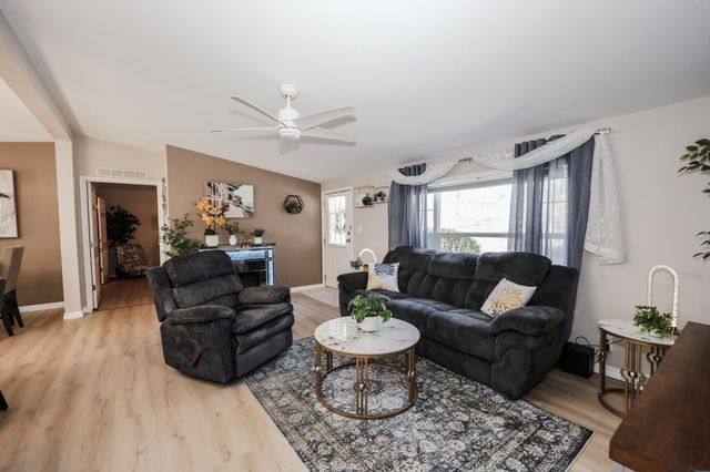 100 Ledgewood Way, Manchester, NH 03104