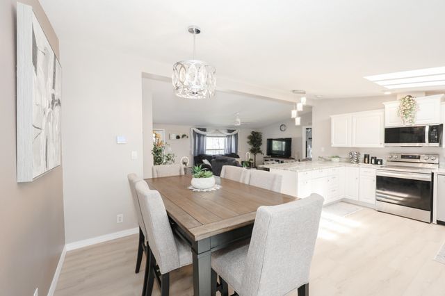 100 Ledgewood Way, Manchester, NH 03104