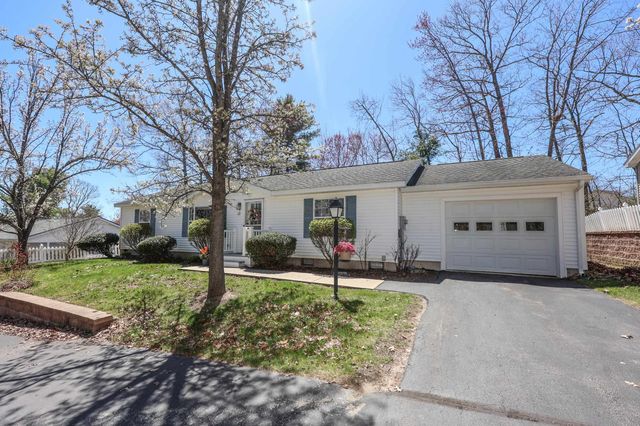 100 Ledgewood Way, Manchester, NH 03104