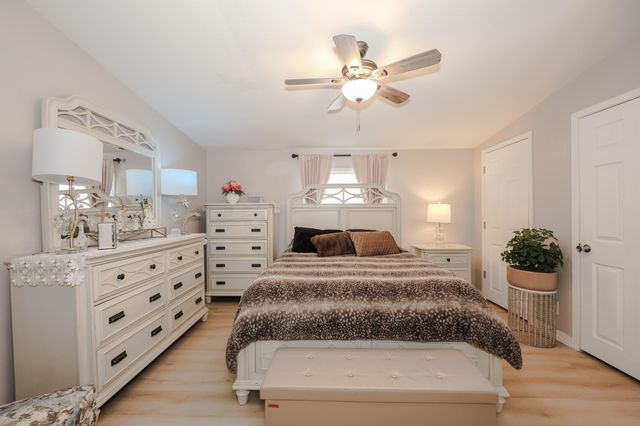 100 Ledgewood Way, Manchester, NH 03104