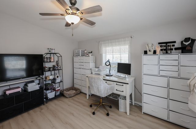 100 Ledgewood Way, Manchester, NH 03104