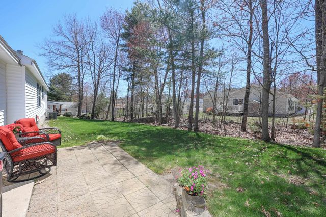 100 Ledgewood Way, Manchester, NH 03104