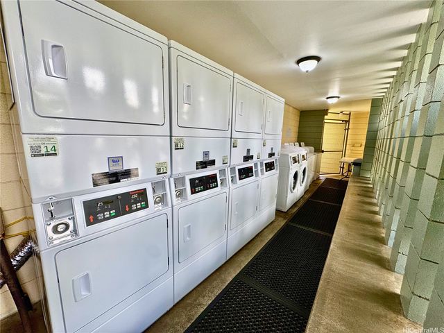 1550 Wilder Avenue B403, Honolulu, HI 96822