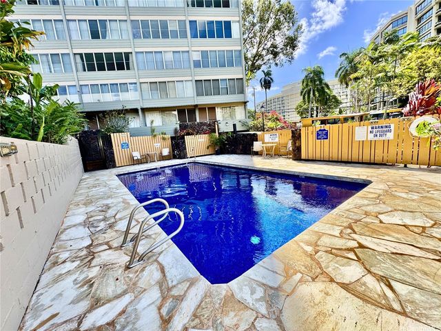 1550 Wilder Avenue B403, Honolulu, HI 96822