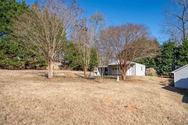 521 Quail Creek Road, Inman, SC 29349