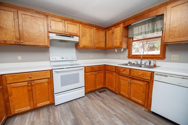 521 Quail Creek Road, Inman, SC 29349