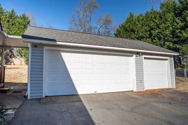 521 Quail Creek Road, Inman, SC 29349