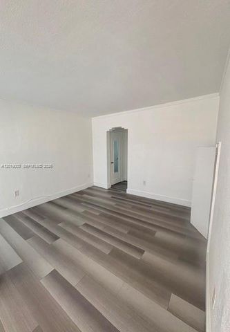 7445 Harding Ave 112, Miami Beach, FL 33141