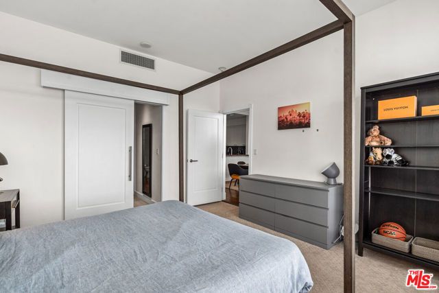 900 W Olympic Boulevard 36F, Los Angeles, CA 90015