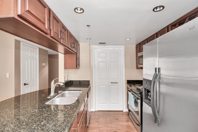 3525 Sage Road 1314, Houston, TX 77056