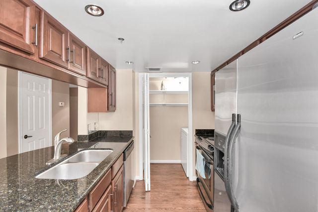 3525 Sage Road 1314, Houston, TX 77056