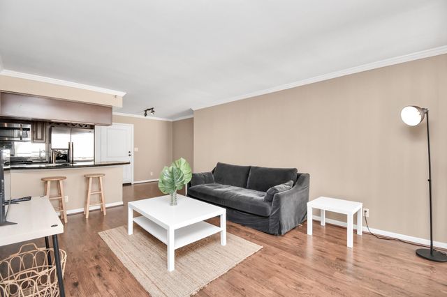 3525 Sage Road 1314, Houston, TX 77056