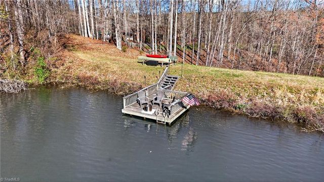 7736 Penns Grove Road, Summerfield, NC 27358