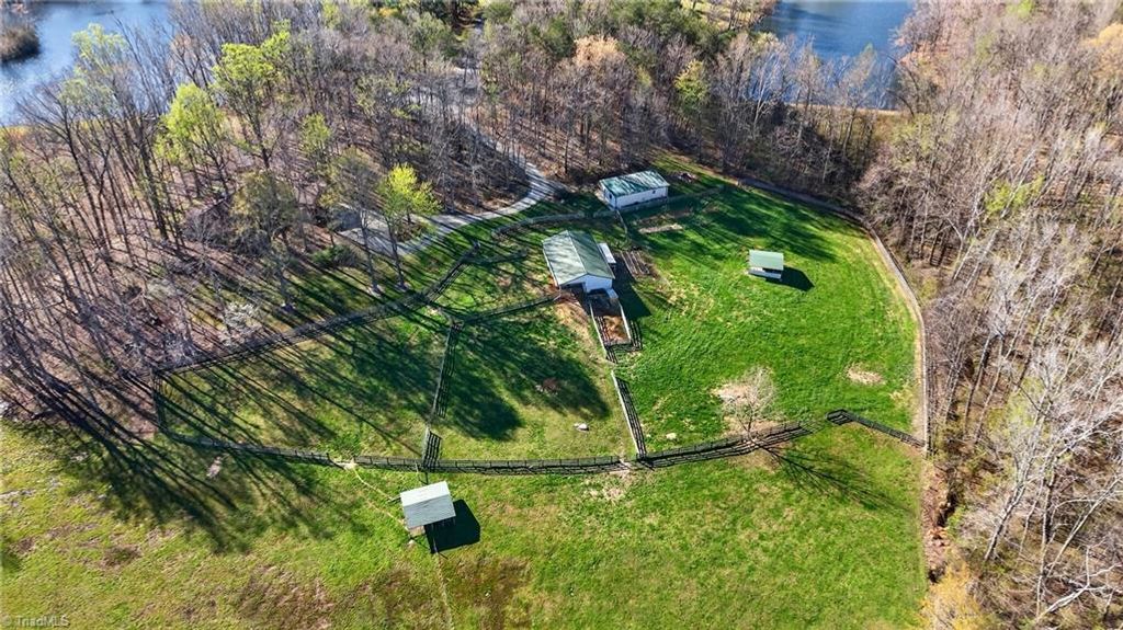 7736 Penns Grove Road, Summerfield, NC 27358