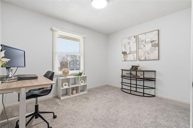 10809 W 76th Street, Overland Park, KS 66214