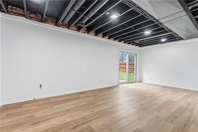 10809 W 76th Street, Overland Park, KS 66214