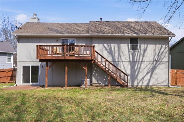 10809 W 76th Street, Overland Park, KS 66214