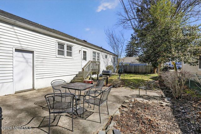 4 Keleigh Place, Ocean Twp, NJ 07712