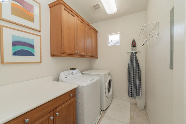 172 W Erics Way, Mountain House, CA 95391