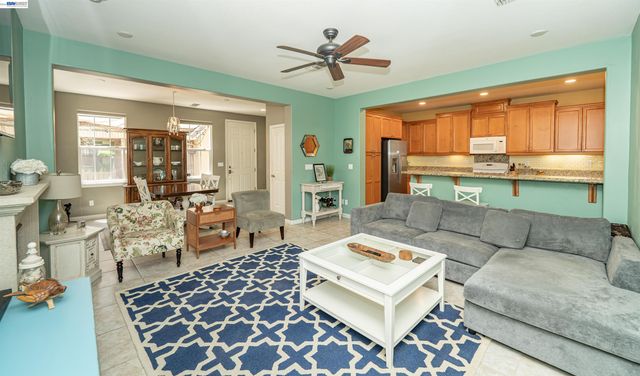 172 W Erics Way, Mountain House, CA 95391
